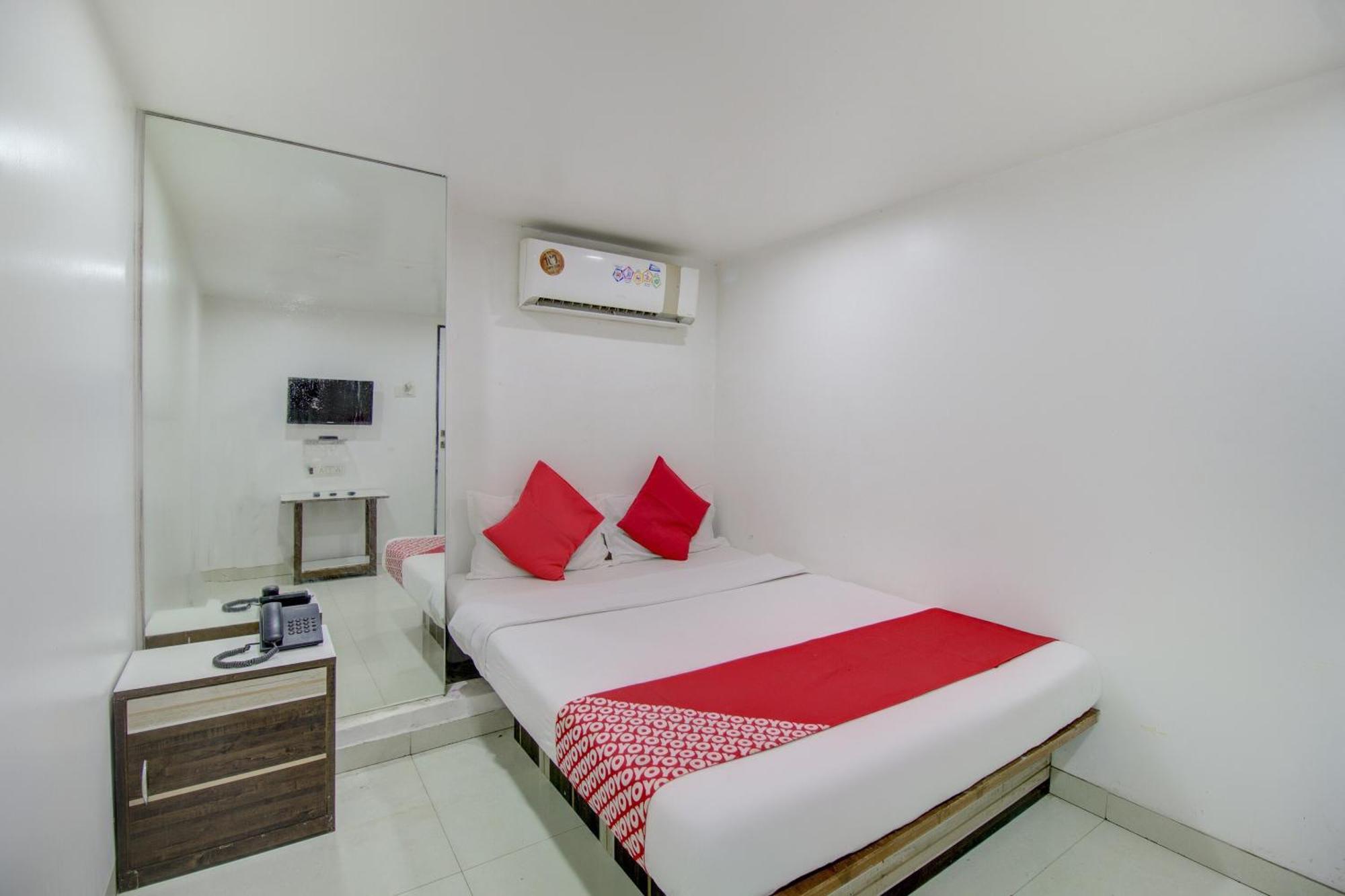 Hotel O Blue Light Near Gateway Of India Bombay Extérieur photo
